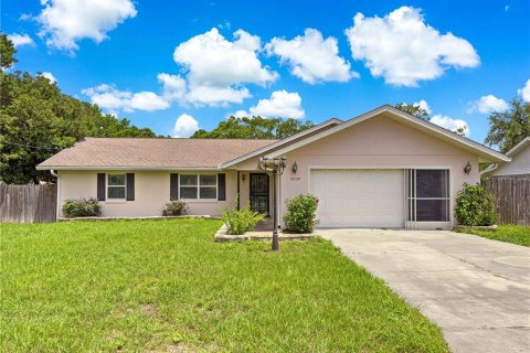 House in Belleview, Florida 3 bedrooms, 149.67 sq.m. № 1880483 - photo 2