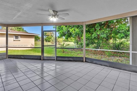 House in Deerfield Beach, Florida 2 bedrooms, 125.98 sq.m. № 1874950 - photo 25