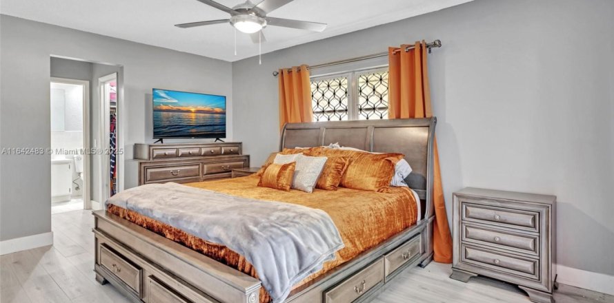 House in Deerfield Beach, Florida 2 bedrooms, 125.98 sq.m. № 1874950