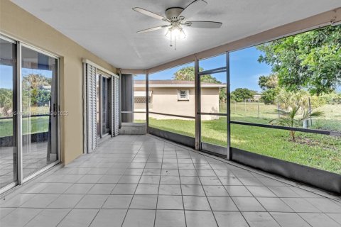 House in Deerfield Beach, Florida 2 bedrooms, 125.98 sq.m. № 1874950 - photo 26
