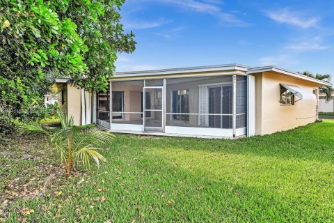 House in Deerfield Beach, Florida 2 bedrooms, 125.98 sq.m. № 1874950 - photo 29