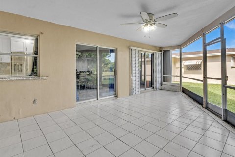 House in Deerfield Beach, Florida 2 bedrooms, 125.98 sq.m. № 1874950 - photo 27