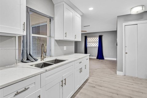 House in Deerfield Beach, Florida 2 bedrooms, 125.98 sq.m. № 1874950 - photo 20