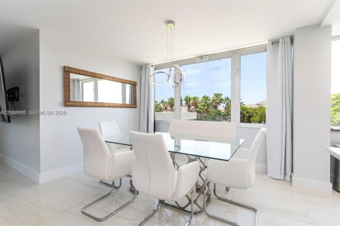 Copropriété à vendre à Highland Beach, Floride: 3 chambres, 173.54 m2 № 2066298 - photo 2