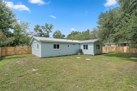 House in Dade City, Florida 3 bedrooms, 135.27 sq.m. № 1899508 - photo 30