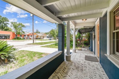 House in Tampa, Florida 3 bedrooms, 167.22 sq.m. № 1791255 - photo 8