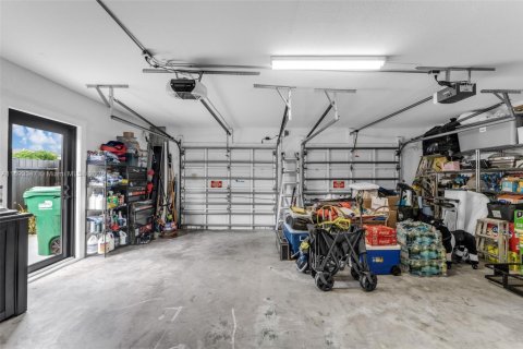 Villa ou maison à vendre à Miami, Floride: 4 chambres, 227.8 m2 № 2016998 - photo 14