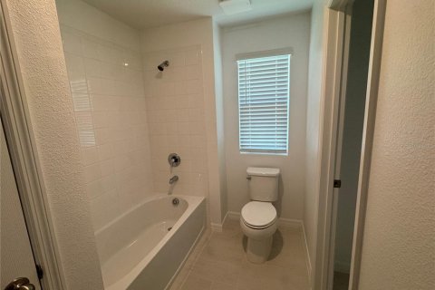 Adosado en venta en Apopka, Florida, 3 dormitorios, 178.19 m2 № 1685143 - foto 8