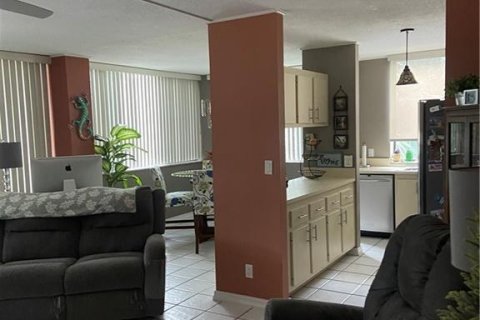 Купить кондоминиум в Лодерхилл, Флорида 3 комнаты, 95.88м2, № 2083338 - фото 6