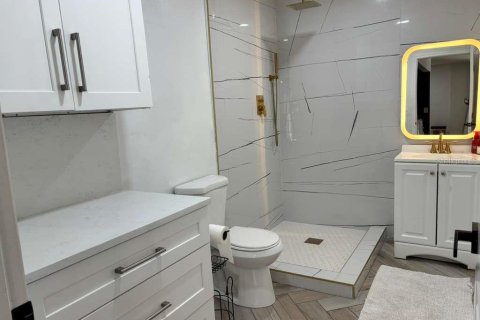 House in Kissimmee, Florida 3 bedrooms, 180.6 sq.m. № 2218109 - photo 22