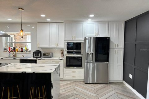 House in Kissimmee, Florida 3 bedrooms, 180.6 sq.m. № 2218109 - photo 12