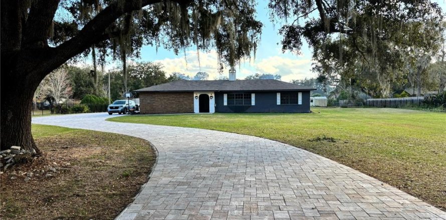House in Kissimmee, Florida 3 bedrooms, 180.6 sq.m. № 2218109