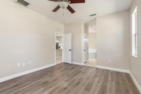 House in North Port, Florida 3 bedrooms, 148.36 sq.m. № 1806941 - photo 23