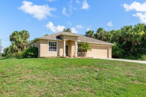 House in North Port, Florida 3 bedrooms, 148.36 sq.m. № 1806941 - photo 3