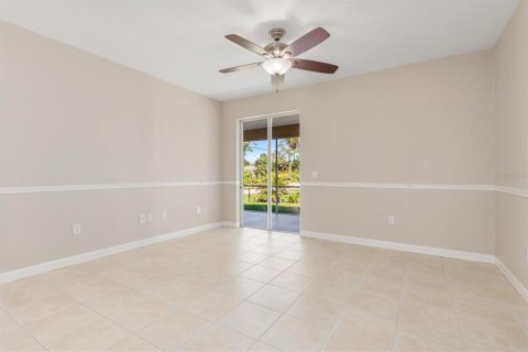 House in North Port, Florida 3 bedrooms, 148.36 sq.m. № 1806941 - photo 14