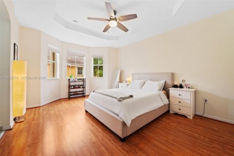 Villa ou maison à vendre à Miami, Floride: 3 chambres, 164.44 m2 № 2008820 - photo 13