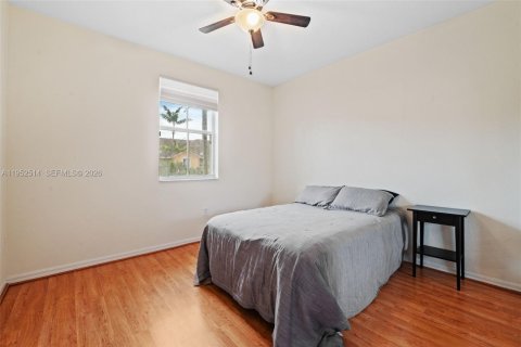 Villa ou maison à vendre à Miami, Floride: 3 chambres, 164.44 m2 № 2008820 - photo 18