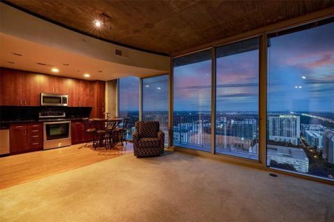 Condominio en alquiler en Orlando, Florida, 1 dormitorio, 79.34 m2 № 1911708 - foto 4