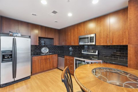 Condominio en alquiler en Orlando, Florida, 1 dormitorio, 79.34 m2 № 1911708 - foto 21