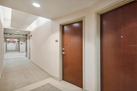 Condominio en alquiler en Orlando, Florida, 1 dormitorio, 79.34 m2 № 1911708 - foto 1