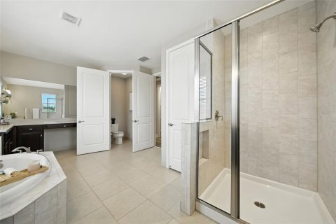 Casa en venta en Wesley Chapel, Florida, 5 dormitorios, 380.34 m2 № 1909503 - foto 29