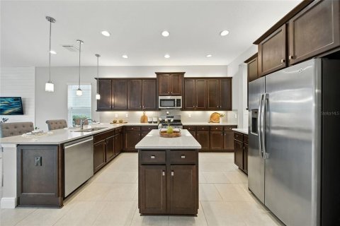 Casa en venta en Wesley Chapel, Florida, 5 dormitorios, 380.34 m2 № 1909503 - foto 12