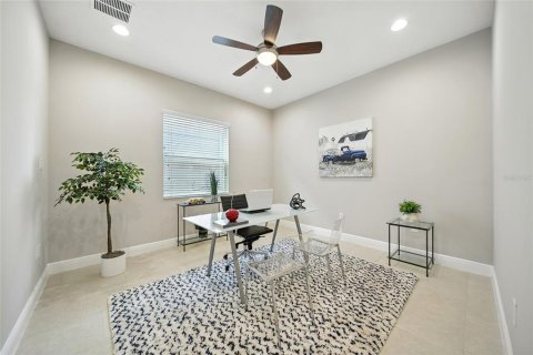Casa en venta en Wesley Chapel, Florida, 5 dormitorios, 380.34 m2 № 1909503 - foto 18