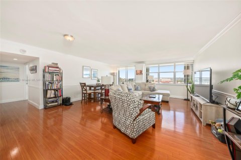 Купить кондоминиум в Норт-Майами, Флорида 2 спальни, 110.37м2, № 1971001 - фото 3