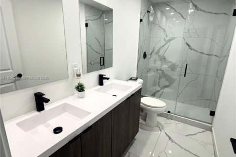 Снять в аренду виллу или дом в Флорида-Сити, Флорида 5 спален, 168.15м2, № 1986172 - фото 20