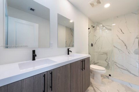 Снять в аренду виллу или дом в Флорида-Сити, Флорида 5 спален, 168.15м2, № 1986172 - фото 13