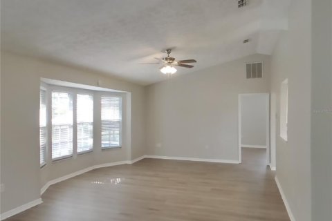 House in Spring Hill, Florida 3 bedrooms, 141.77 sq.m. № 1905234 - photo 2