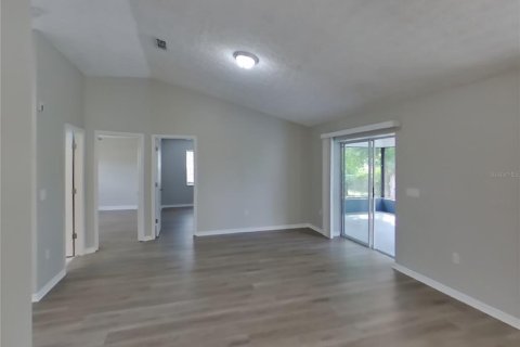 House in Spring Hill, Florida 3 bedrooms, 141.77 sq.m. № 1905234 - photo 4