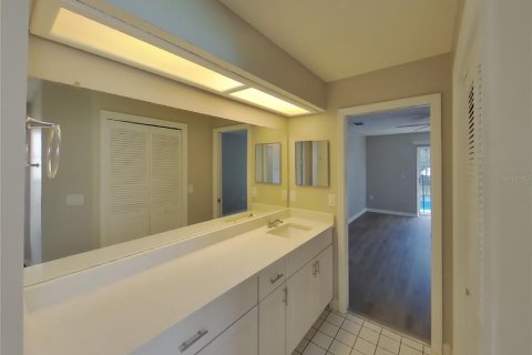 House in Spring Hill, Florida 3 bedrooms, 141.77 sq.m. № 1905234 - photo 9