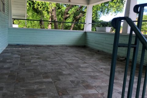 Casa en alquiler en Lake Worth, Florida, 1 dormitorio № 1935316 - foto 22