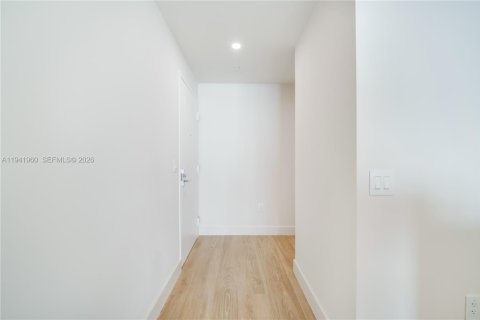 Condominio en venta en Miami, Florida, 3 dormitorios, 152.64 m2 № 2000276 - foto 2