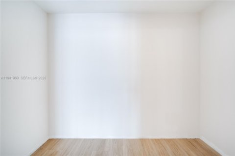 Condominio en venta en Miami, Florida, 3 dormitorios, 152.64 m2 № 2000276 - foto 21