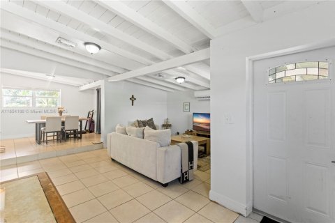 House in West Park, Florida 3 bedrooms, 98.29 sq.m. № 1872676 - photo 14