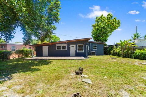 House in West Park, Florida 3 bedrooms, 98.29 sq.m. № 1872676 - photo 6