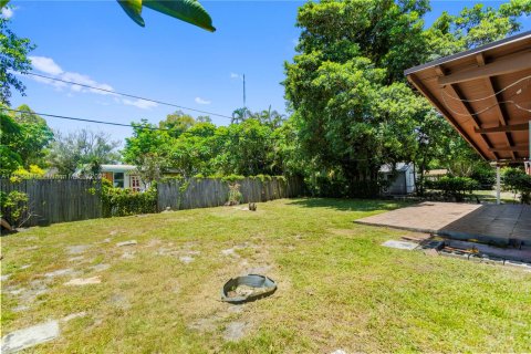 House in West Park, Florida 3 bedrooms, 98.29 sq.m. № 1872676 - photo 12