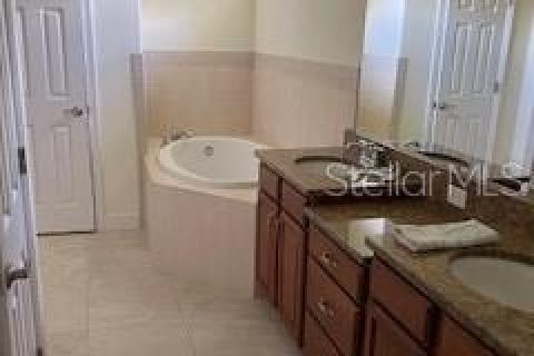 Casa en venta en Lakeland, Florida, 3 dormitorios, 190.26 m2 № 1767571 - foto 14