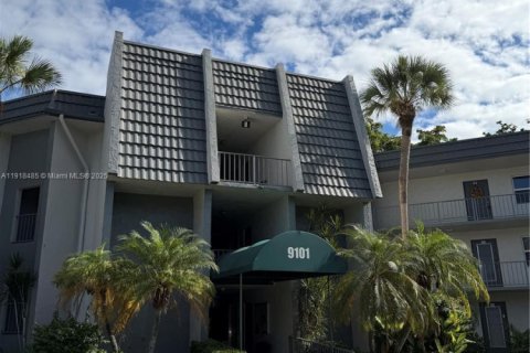 Condo in Tamarac, Florida, 1 bedroom № 1973215 - photo 26