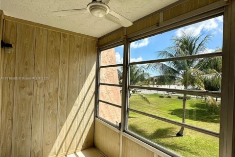 Condo in Tamarac, Florida, 1 bedroom № 1973215 - photo 15