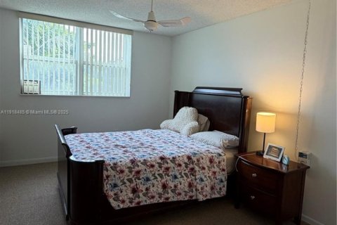 Condo in Tamarac, Florida, 1 bedroom № 1973215 - photo 30