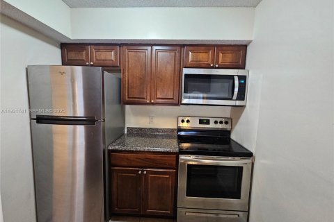 Condominio en venta en Tamarac, Florida, 1 dormitorio, 57.13 m2 № 1990197 - foto 11