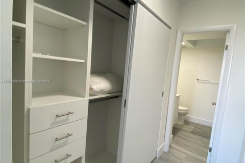 Снять в аренду кондоминиум в Авентура, Флорида 2 спальни, 105.82м2, № 1981751 - фото 14