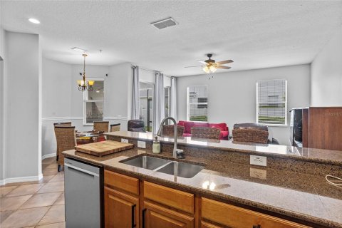 Townhouse in Lake Mary, Florida 3 bedrooms, 177.81 sq.m. № 1824637 - photo 6