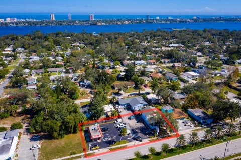 Commercial property in Holly Hill, Florida 244.05 sq.m. № 791255 - photo 9