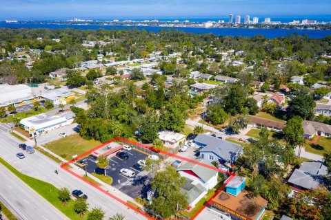 Commercial property in Holly Hill, Florida 244.05 sq.m. № 791255 - photo 14
