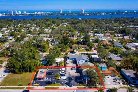 Commercial property in Holly Hill, Florida 244.05 sq.m. № 791255 - photo 8