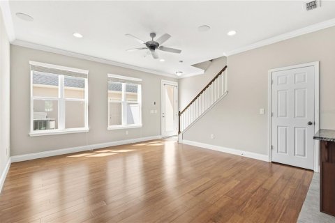 Townhouse in Orlando, Florida 3 bedrooms, 156.08 sq.m. № 2205469 - photo 3